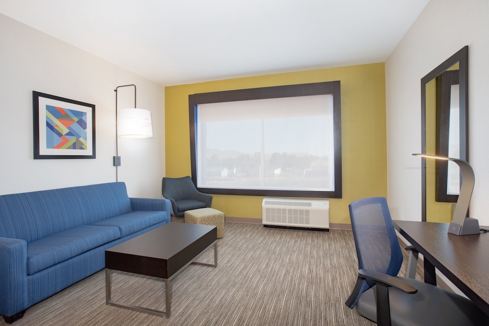 Holiday Inn Express Suites Ely 41/52
