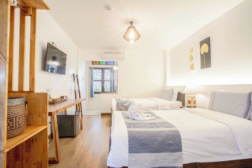 SUPERIOR, TWIN BEDS
