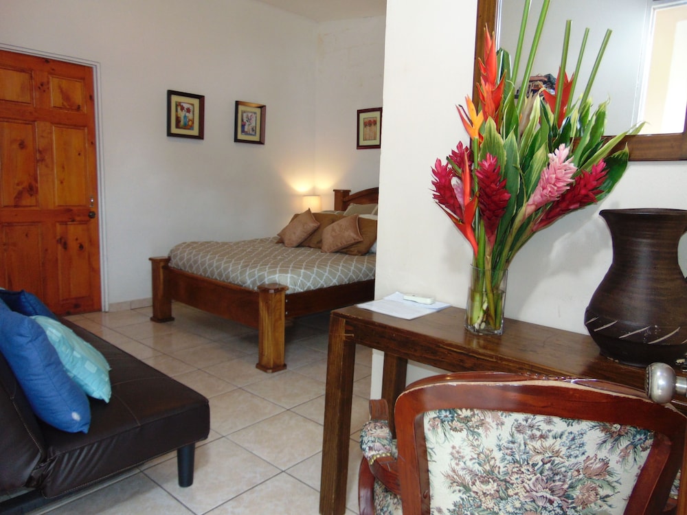 Casa Lima Bed & Breakfast 25/50