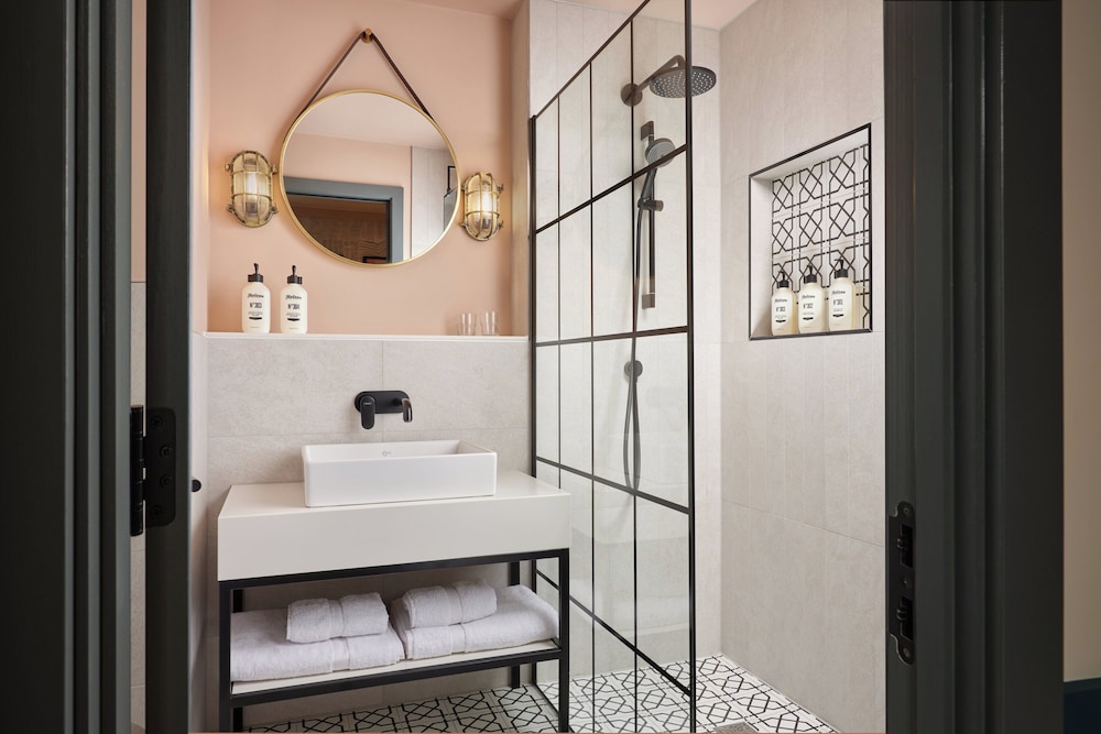 Hotel Indigo Gloucester - The Forum by IHG 49/50