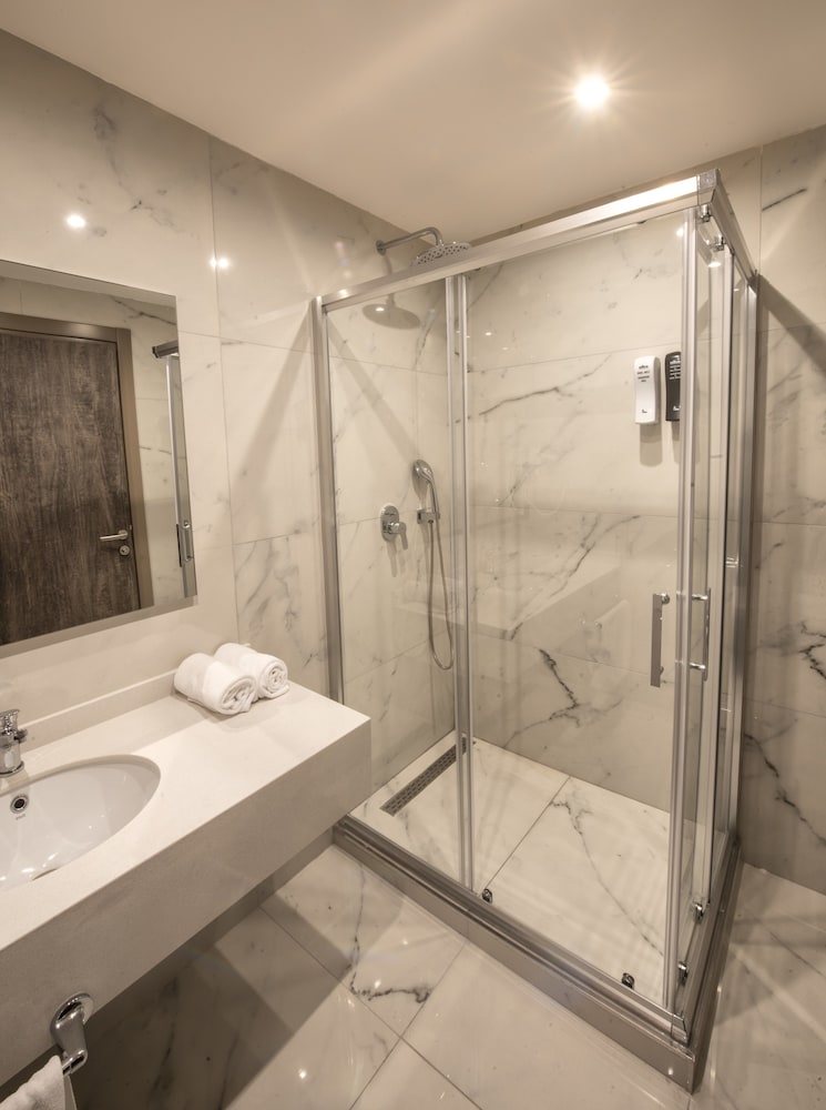 Heybeli Garden Otel 20/21