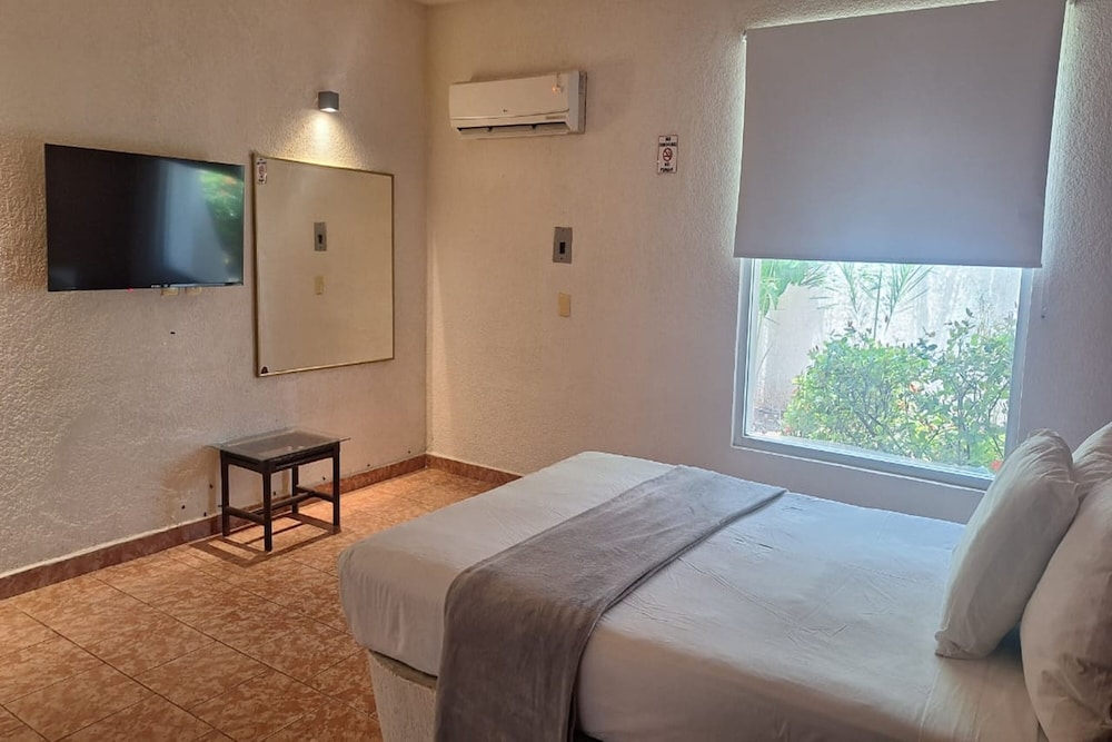 OYO Hotel Rolovi Cancun 29/60
