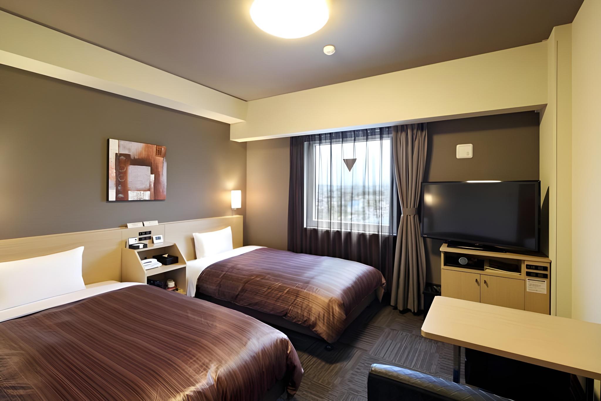 Standard, Twin Beds