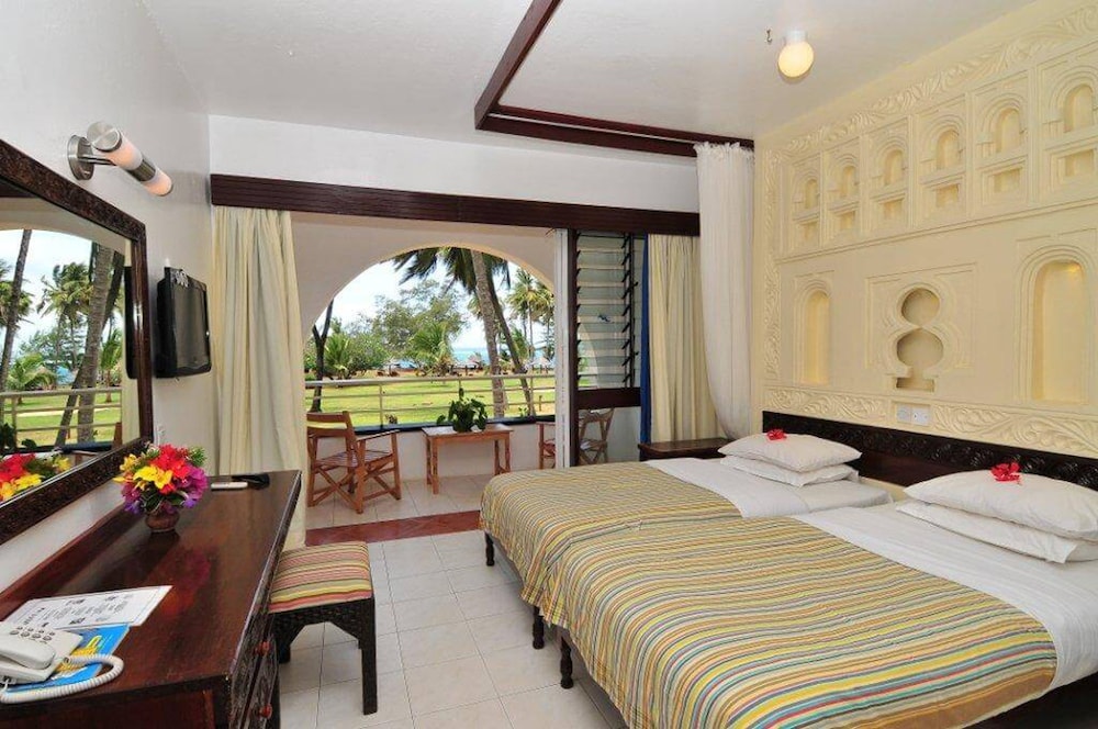 Reef Hotel Mombasa 11/49