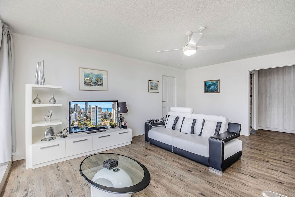 Condor Ocean View Apartments 44/74