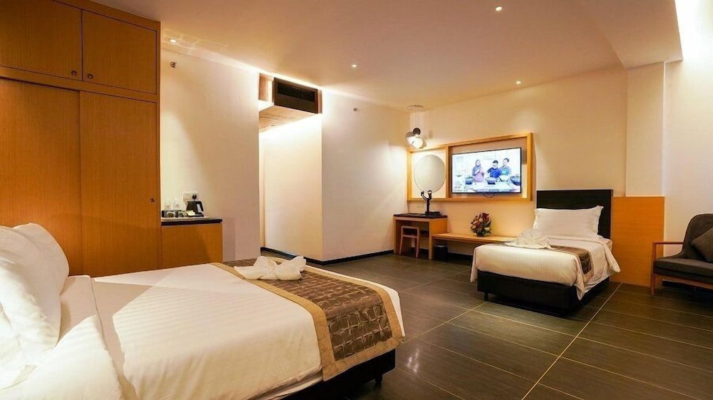 TSR Seafront Hotel 15/32