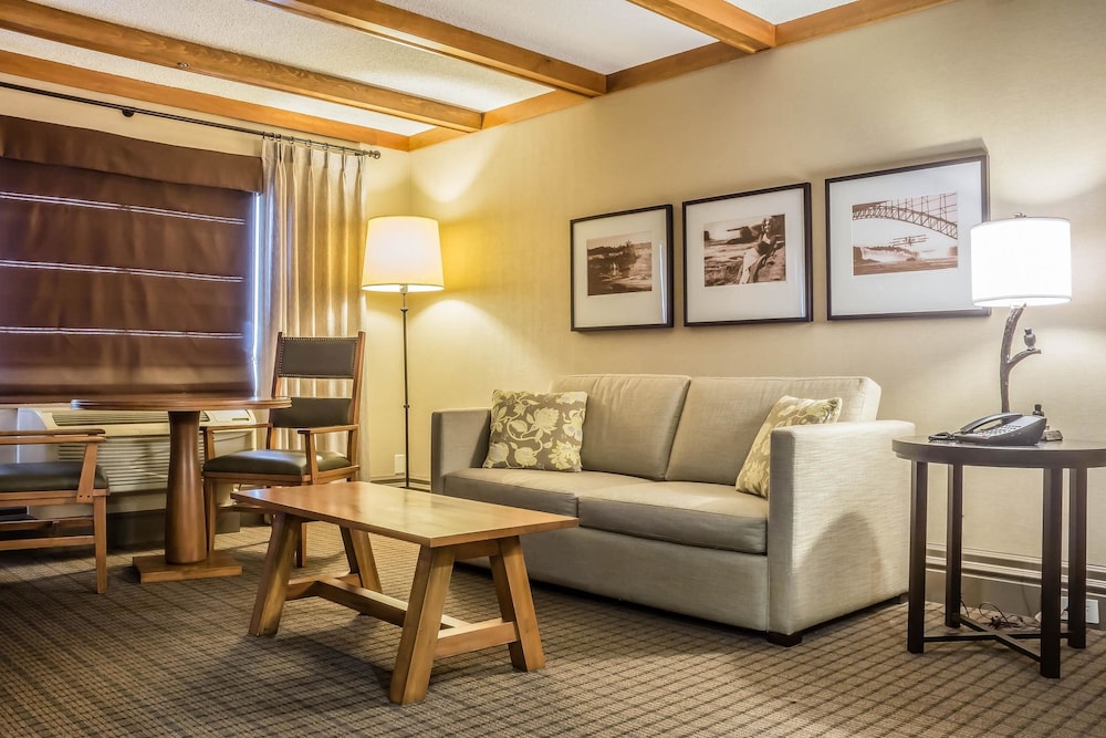 Comfort Inn The Pointe Niagara Falls, NY 31/47