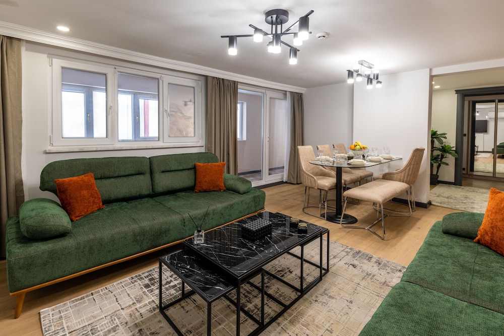 BayMari Suites City Life 42/63