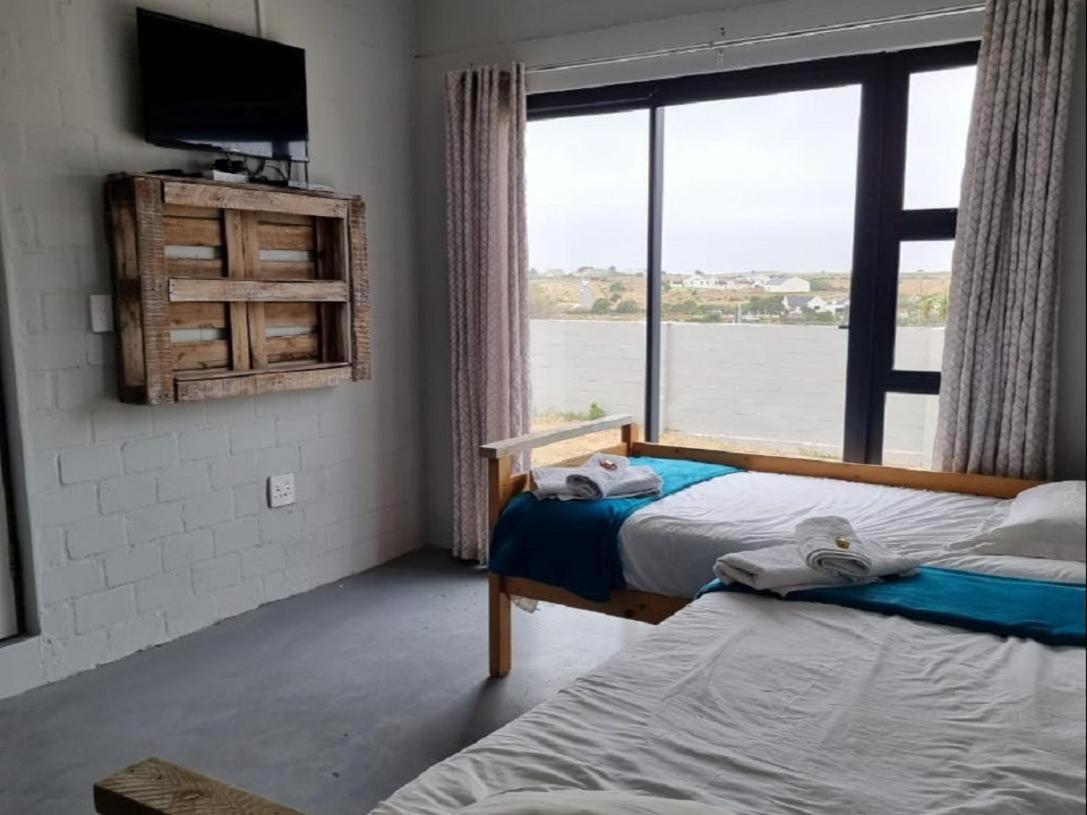 Rustic Hill Accommodation 8/32