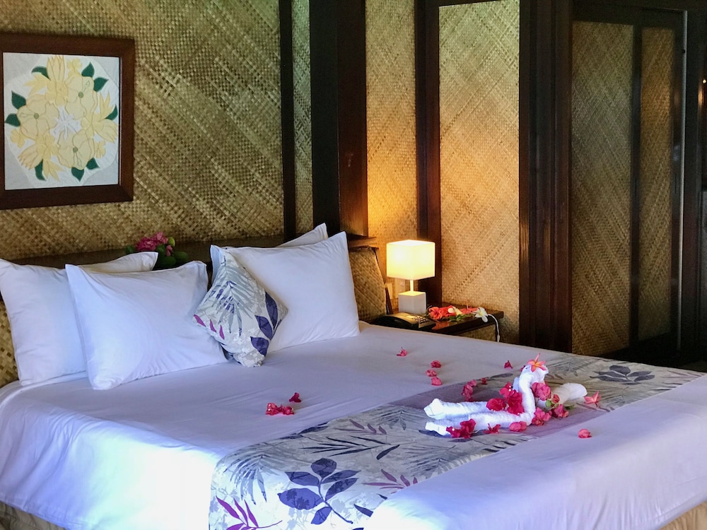 Overwater, Bungalow, King Bed, Sofa