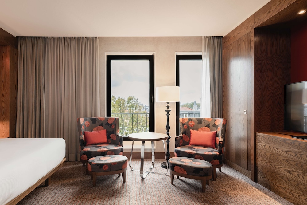 Hilton The Hague 30/66