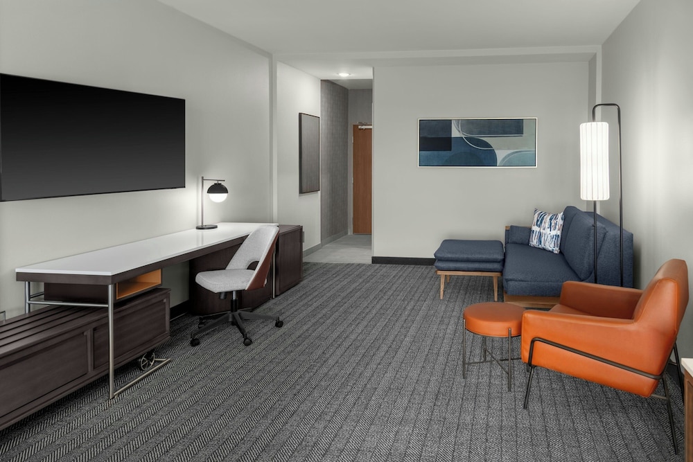 Courtyard By Marriott Sherman 25/45
