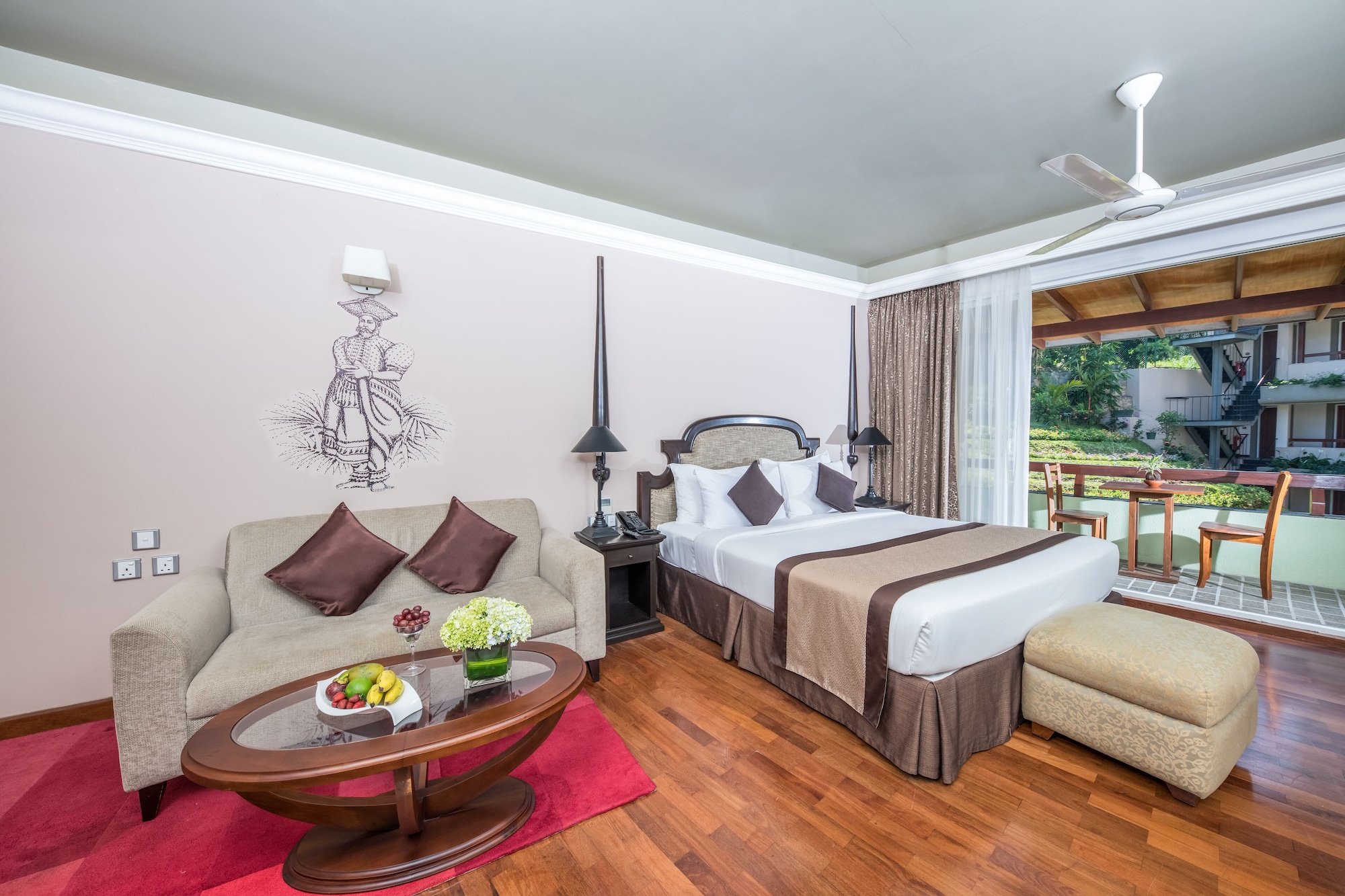 Super, Deluxe, King Bed