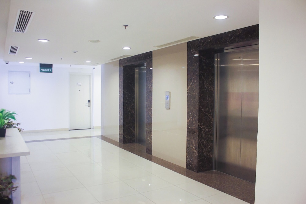 Urban Hotel Serpong by ZUZU 32/89