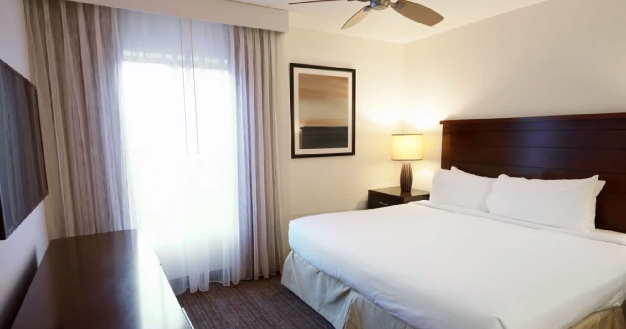 1 BEDROOM, SUITE, KING BED