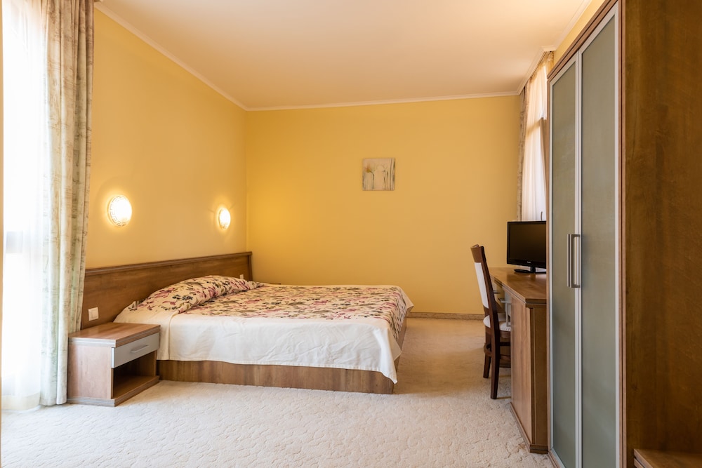 Hotel Hrizantema 13/44