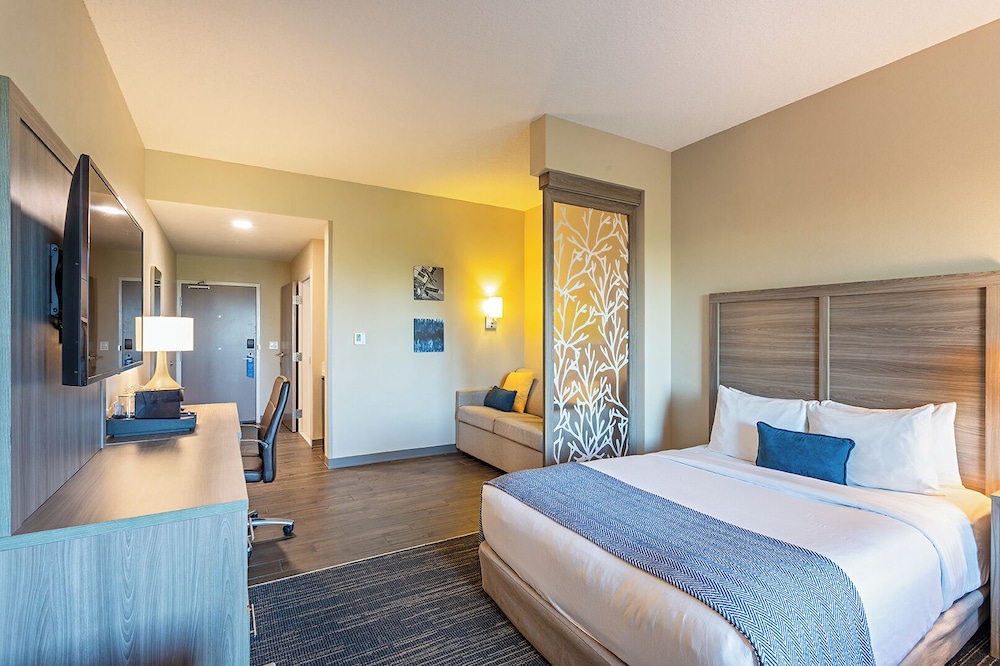 Suite, Quintuple, 2 Queen Beds