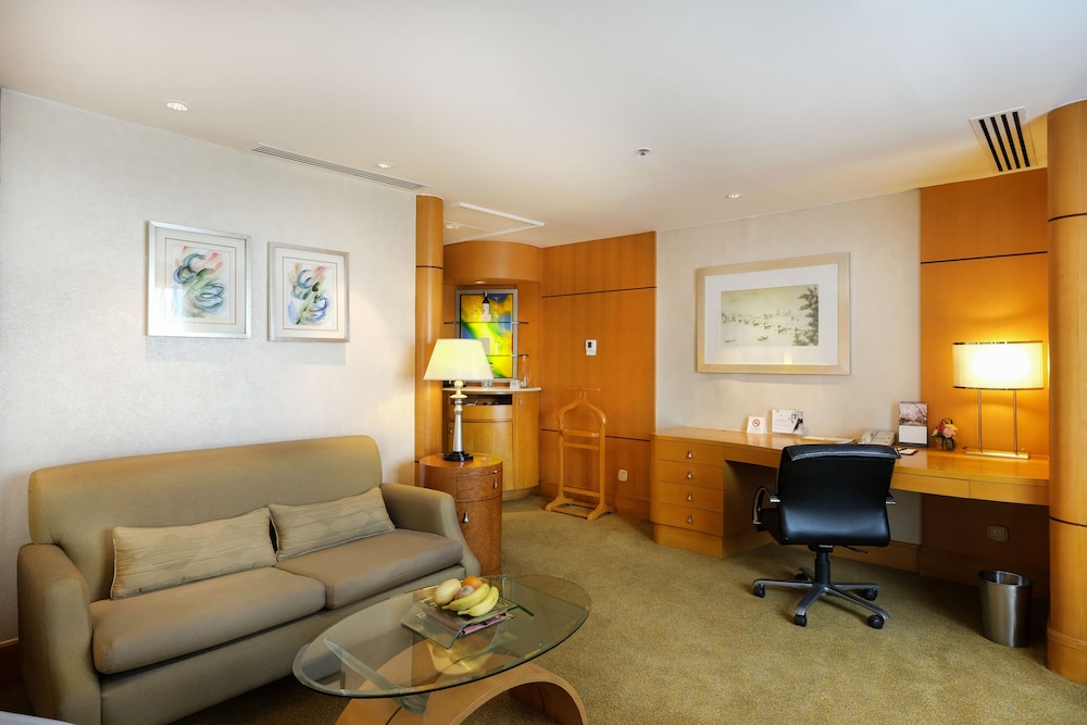 Makati Shangri-La 31/50