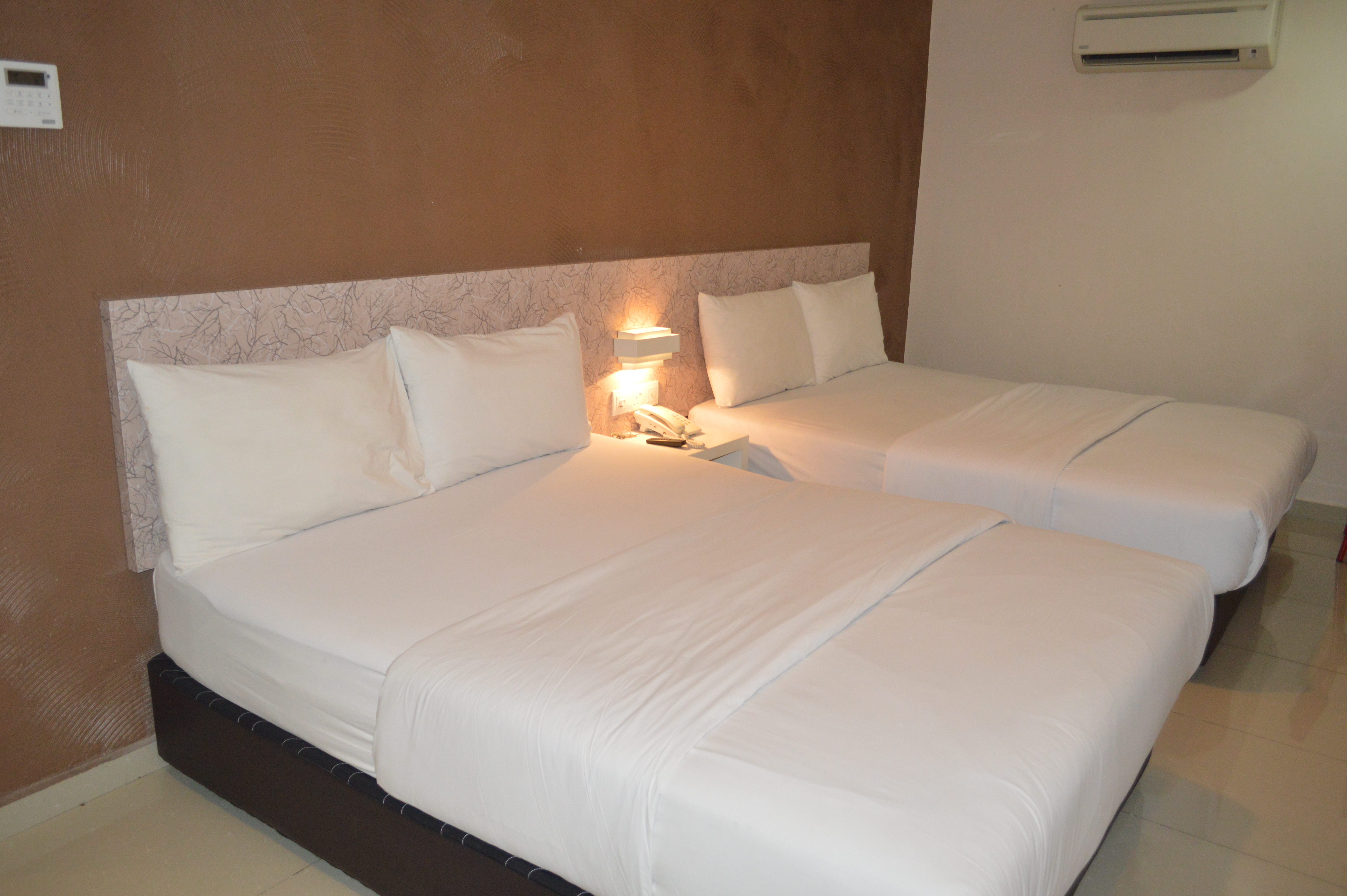 Swing and Pillows at PJ SS2 9/19