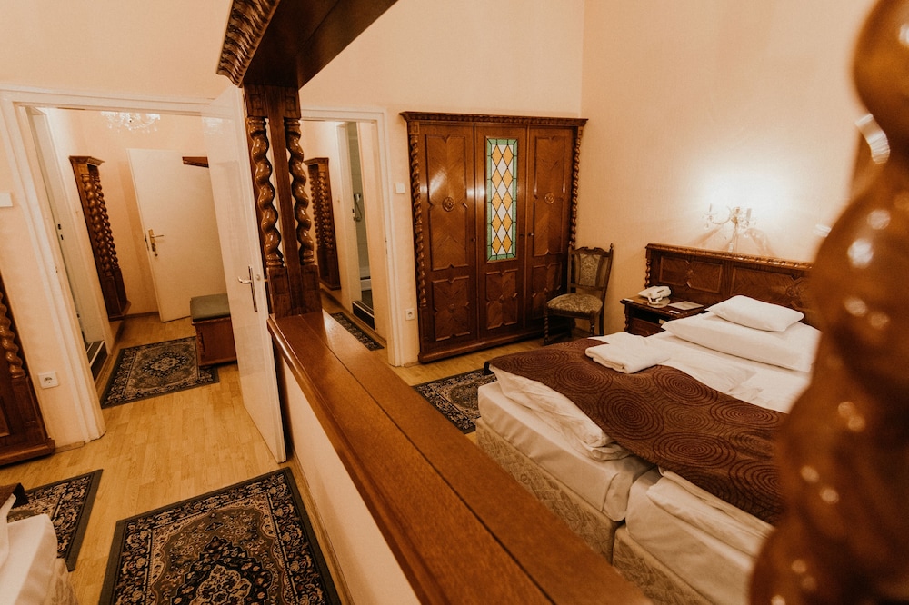 Tisza Hotel 14/50
