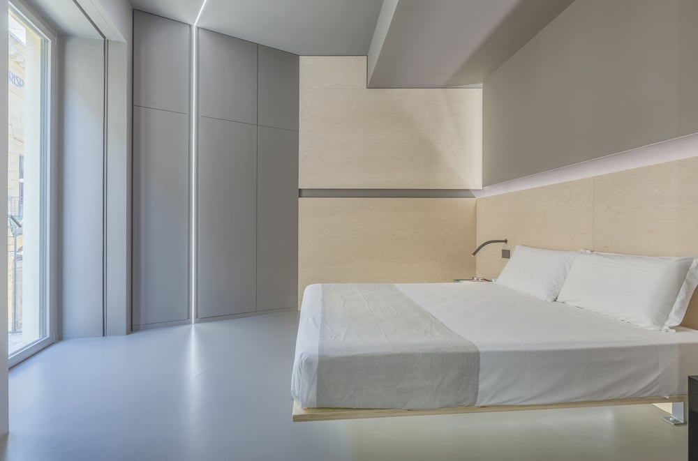 Five Place Design Suite & Apartments 21/58