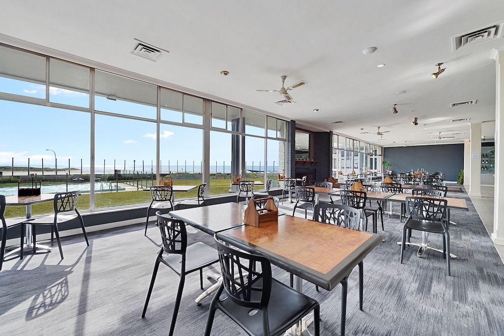 Scamander Beach Resort Hotel 29/49