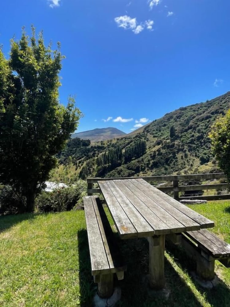 Parautane Lodge 38/50