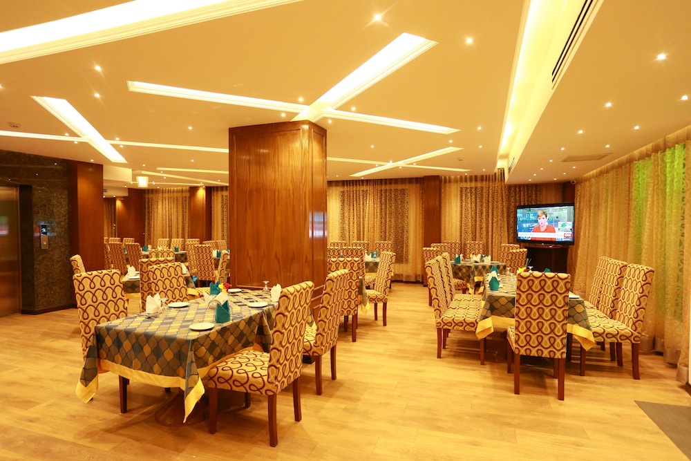 MARINO ROYAL HOTEL 52/63