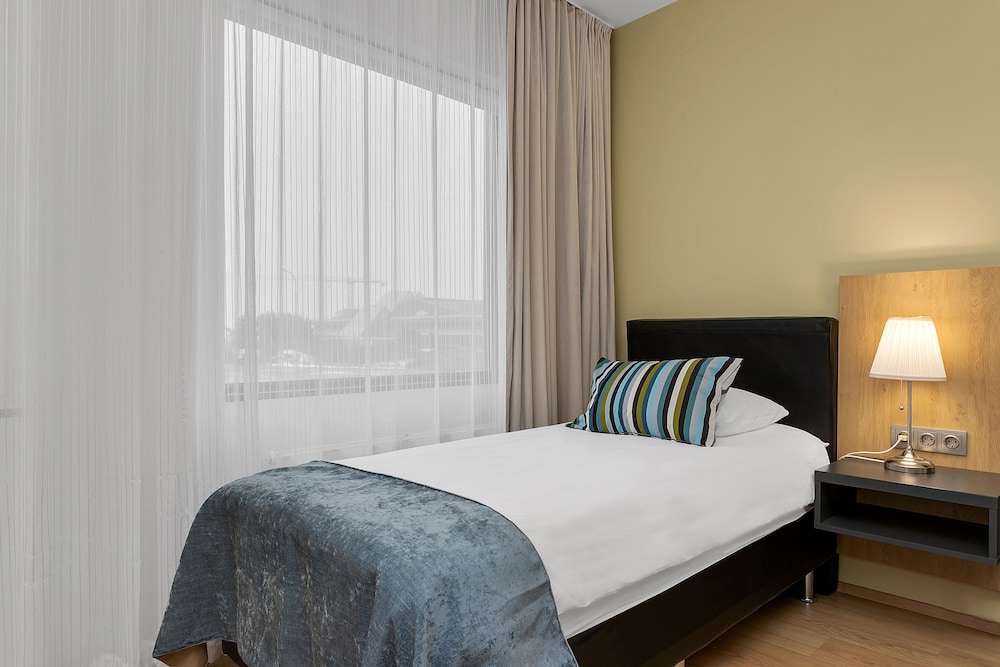 غرفة قياسية ثلاثية بثلاثة أسرّة، Aurora Hotel At Reykjavik-Keflavik Airport Terminal Kef 8/10