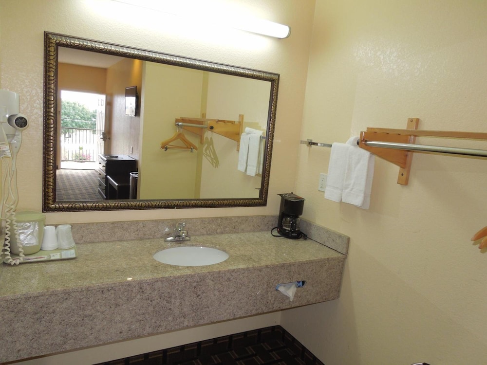 Homegate Inn And Suites West Memphis Ar 4/25