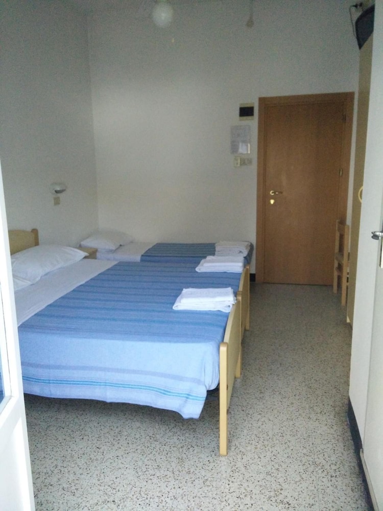 Hotel Ronconi 22/38