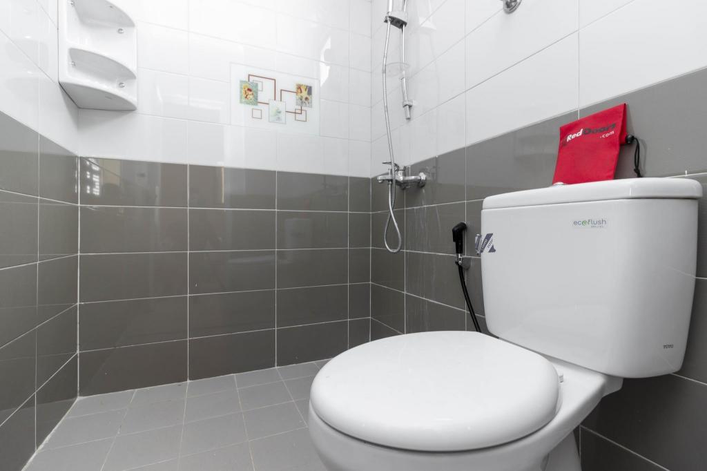 Reddoorz Plus Cipete Damai 28/33