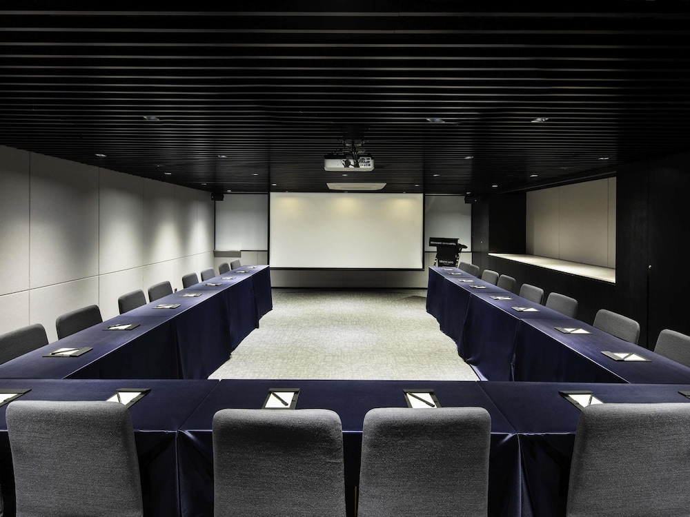 Mercure Ambassador Seoul Hongdae 63/72