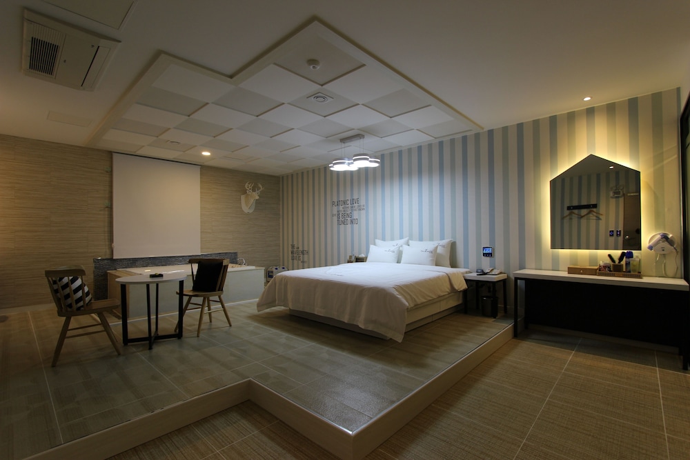 The Zenith Hotel 26/60