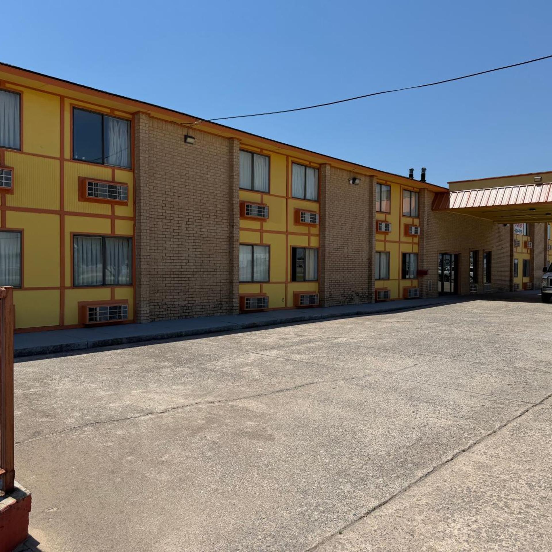 Econo Lodge West 11/14