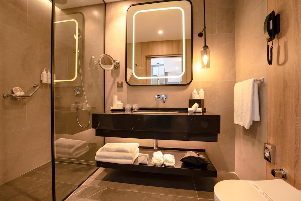 Radisson Hotel Istanbul Merter 45/48