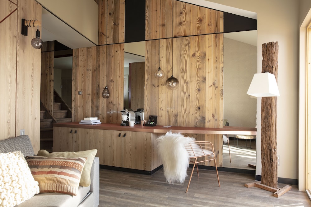 MEZZANINE, SUITE, MULTIPLE BEDS, MOUNTAIN VIEW
