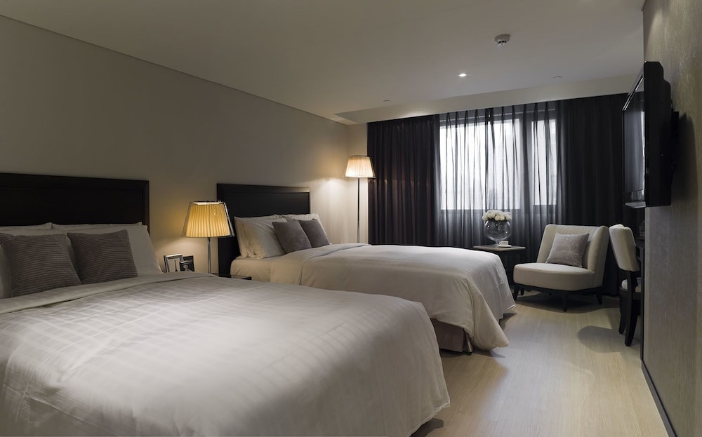 Talmud Hotel Kaohsiung Loveriver 8/50