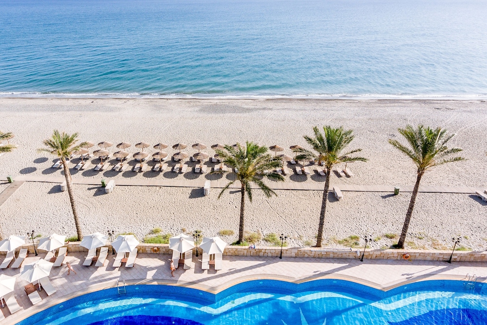 Atlantica Caldera Beach Hotel 9/65
