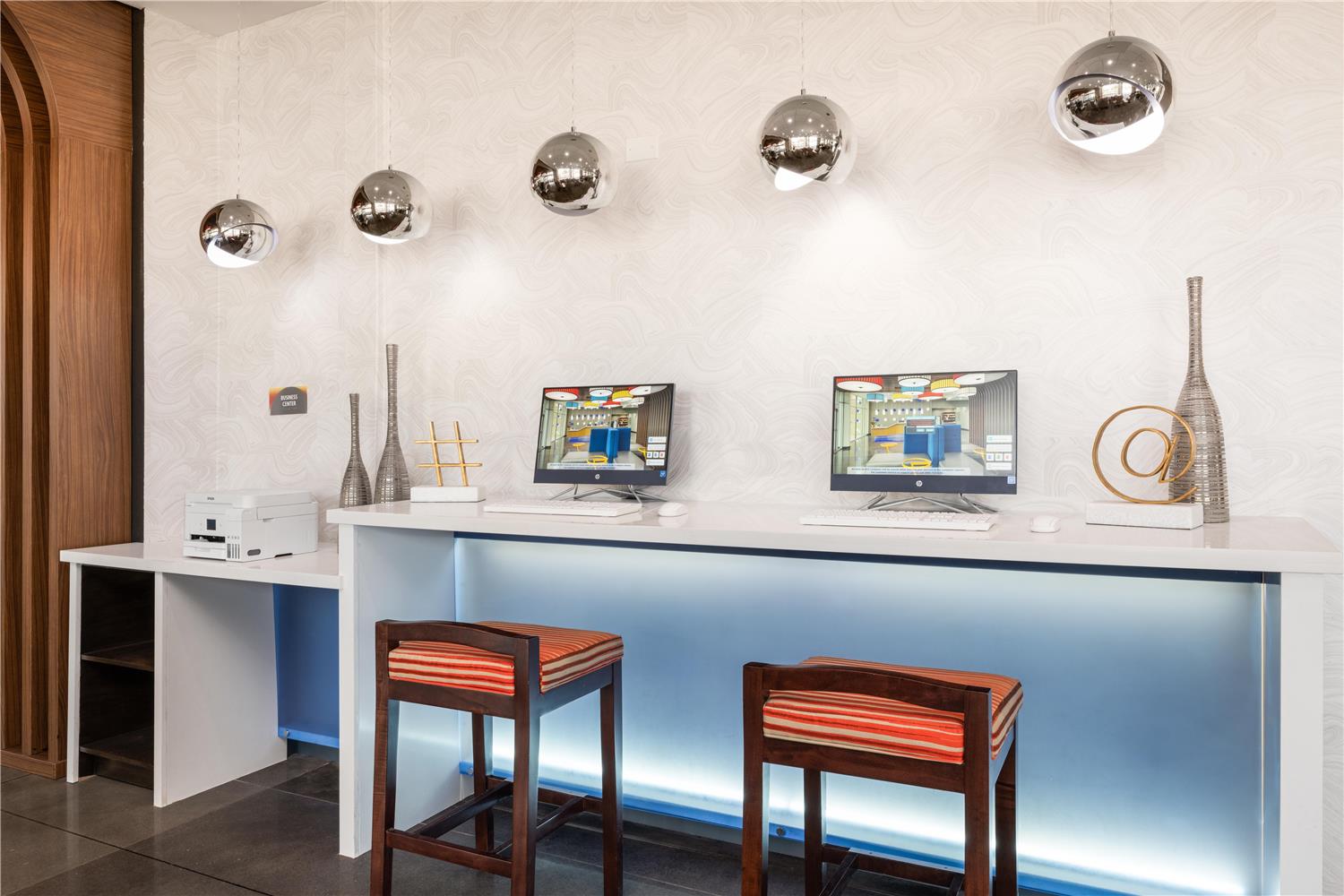 Glo Best Western Enid Ok Downtown Convention Cente 30/40
