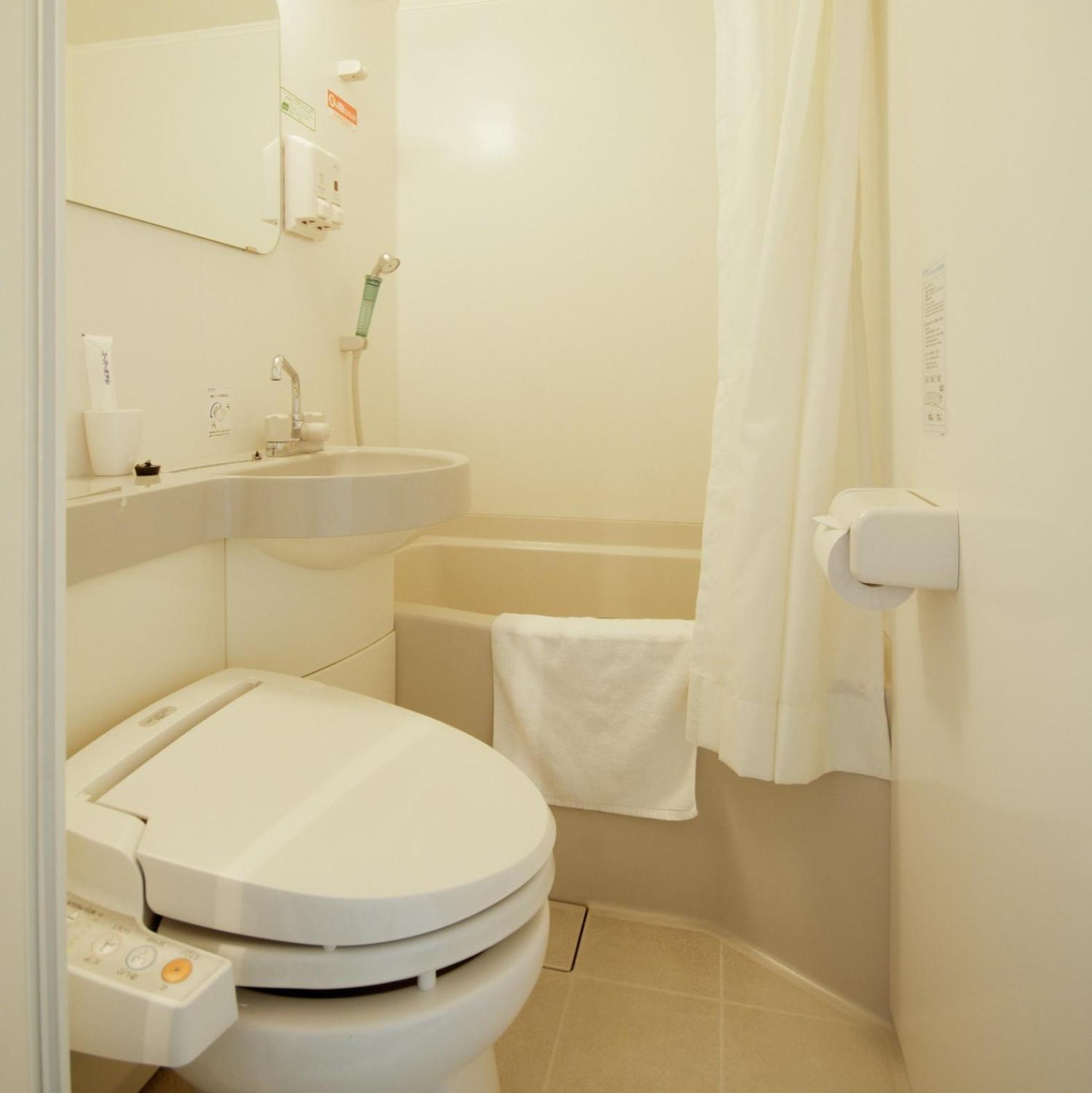 Room Assigned on Arrival, Single Bed