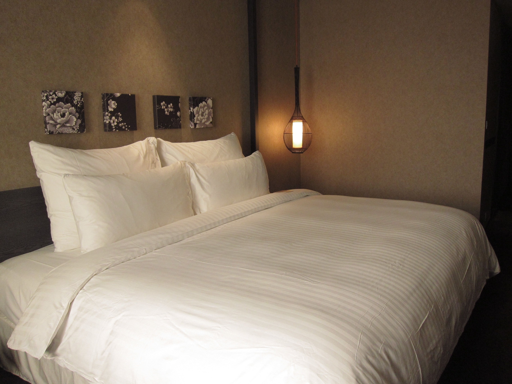 SUPERIOR, DOUBLE BED