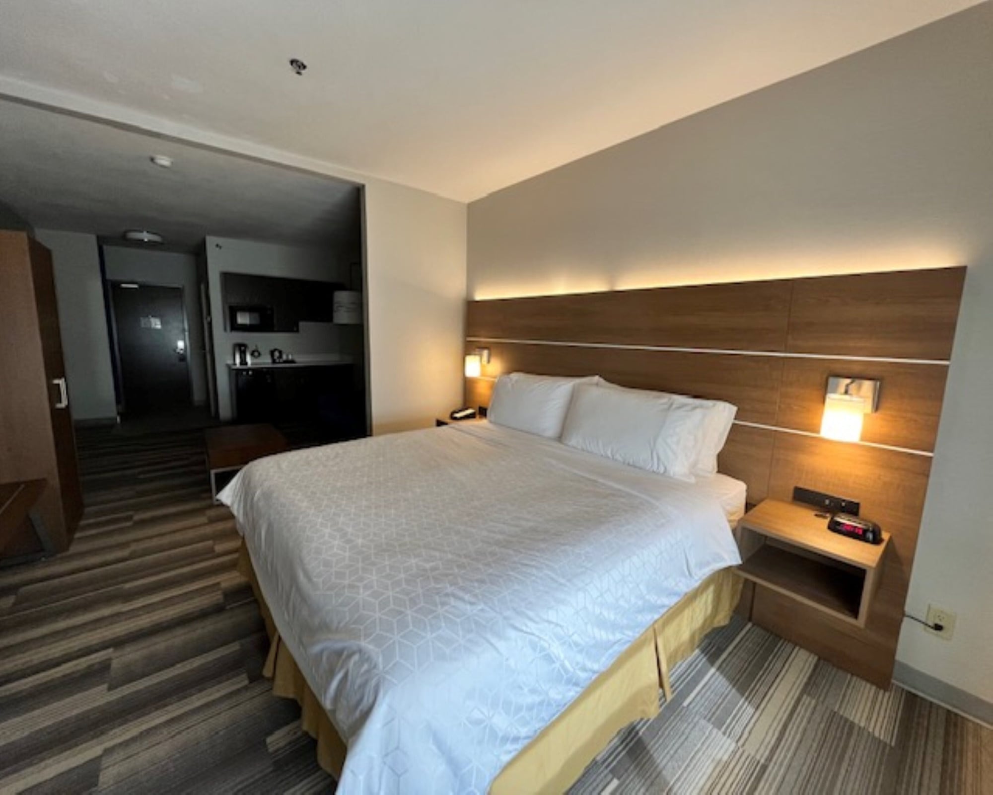 Standard, King Bed, Sofa