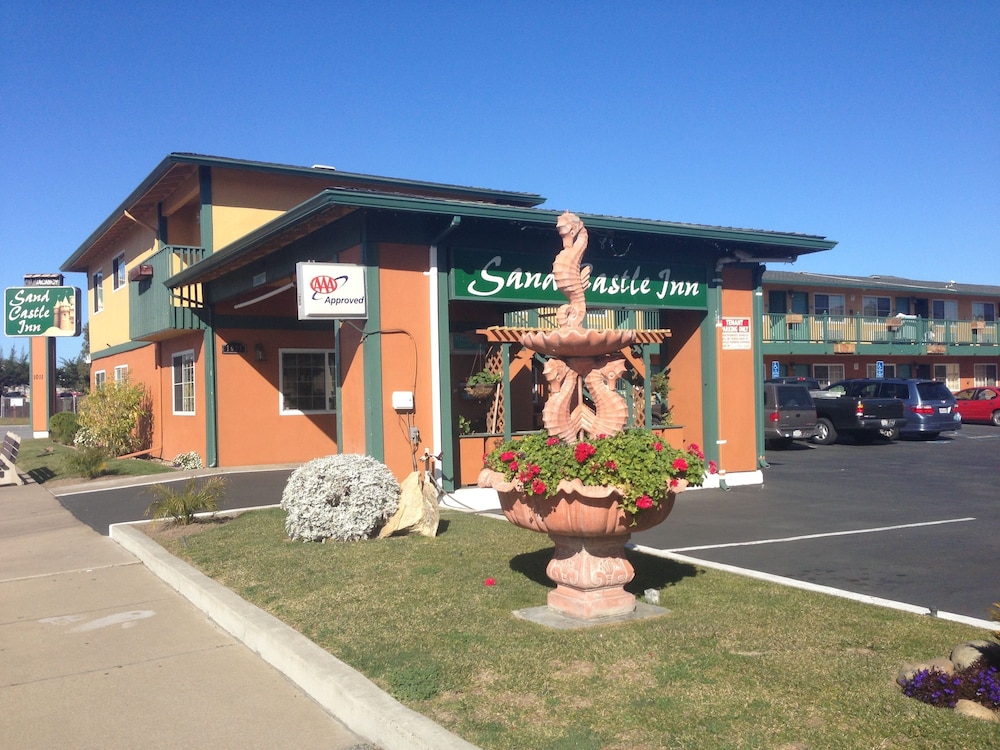 Sand Castle Inn 8/59