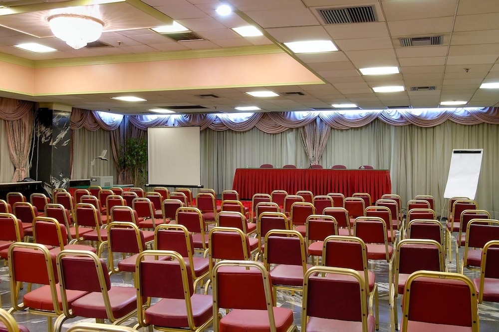 Mercure Patras Astir 52/69