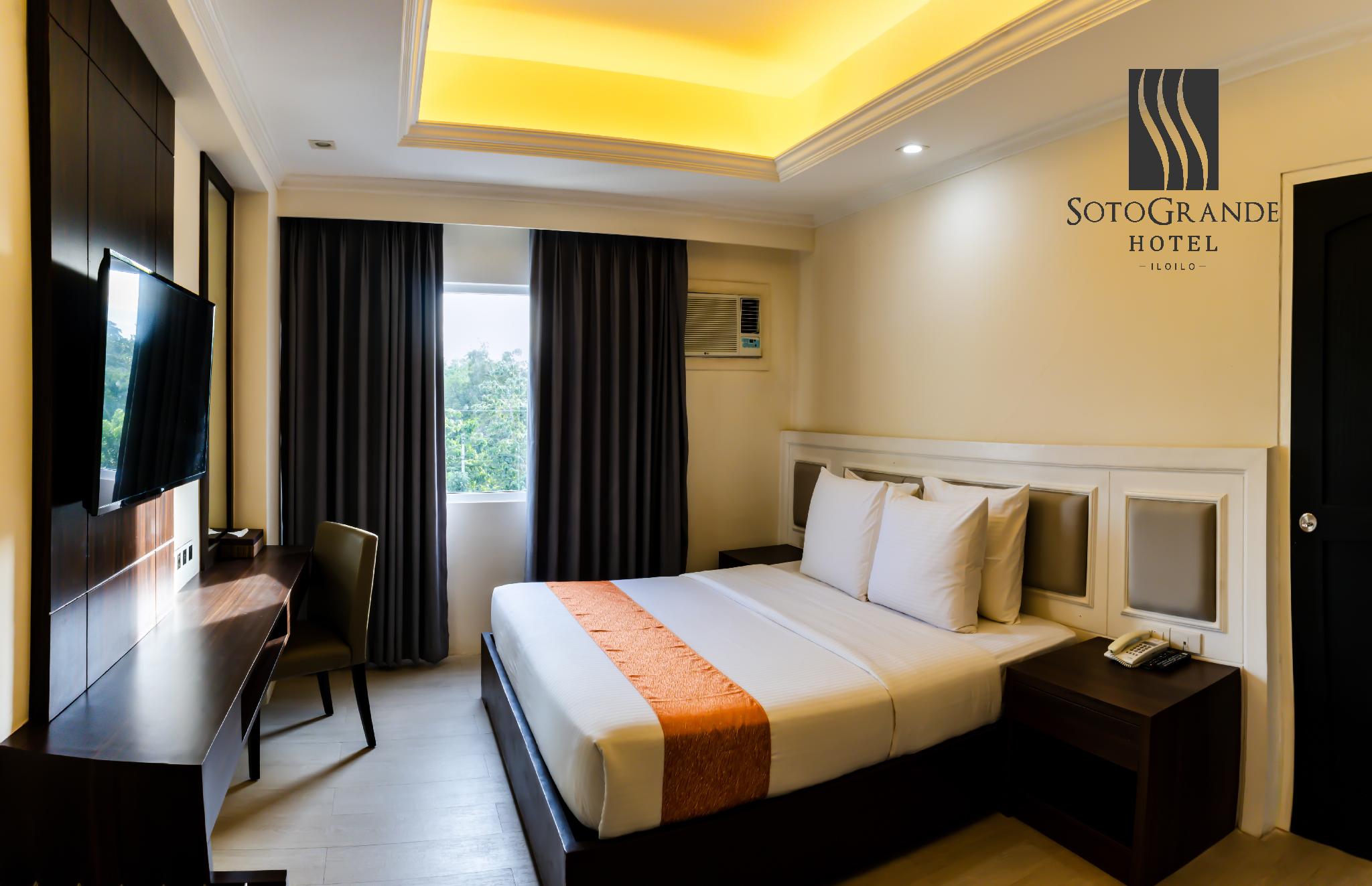 Deluxe, King Bed, Meadow View