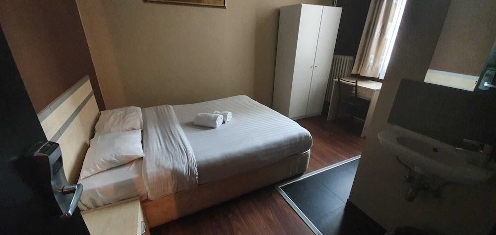 Hotel Albergo 34/46