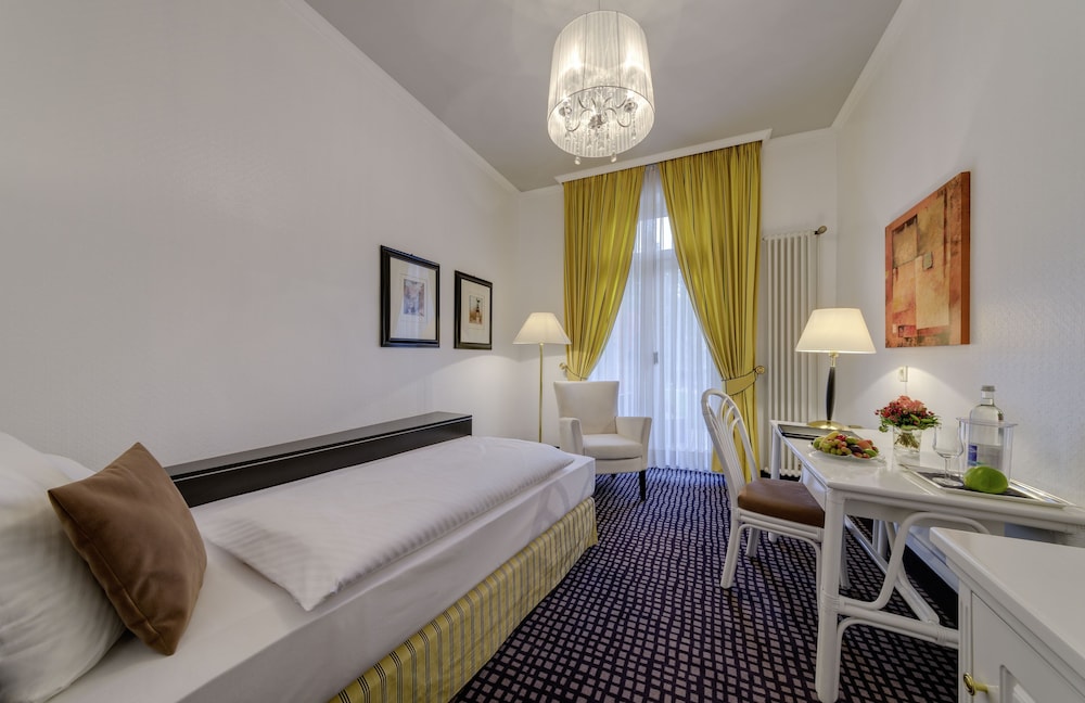 Hotel am Sophienpark 30/53