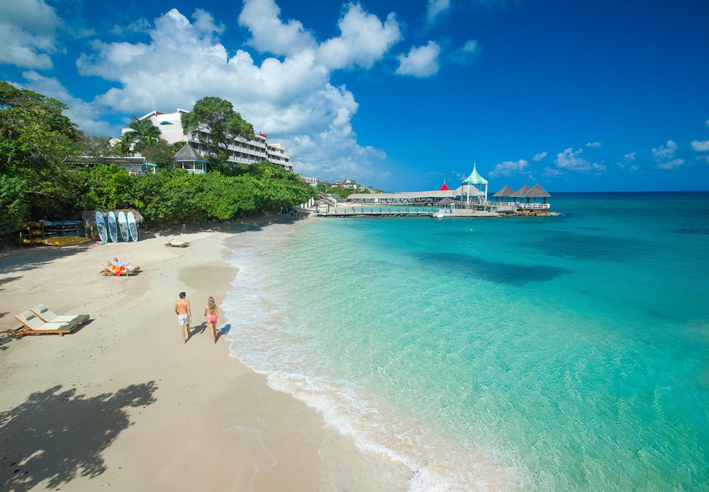 Sandals Ochi Beach Resort All Inclusive (Couples Only) 45/50