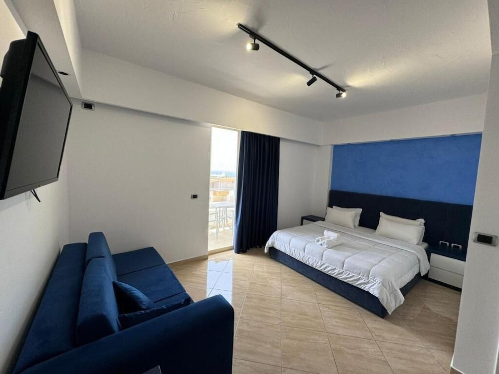 Blue Sky Hotel 10/46
